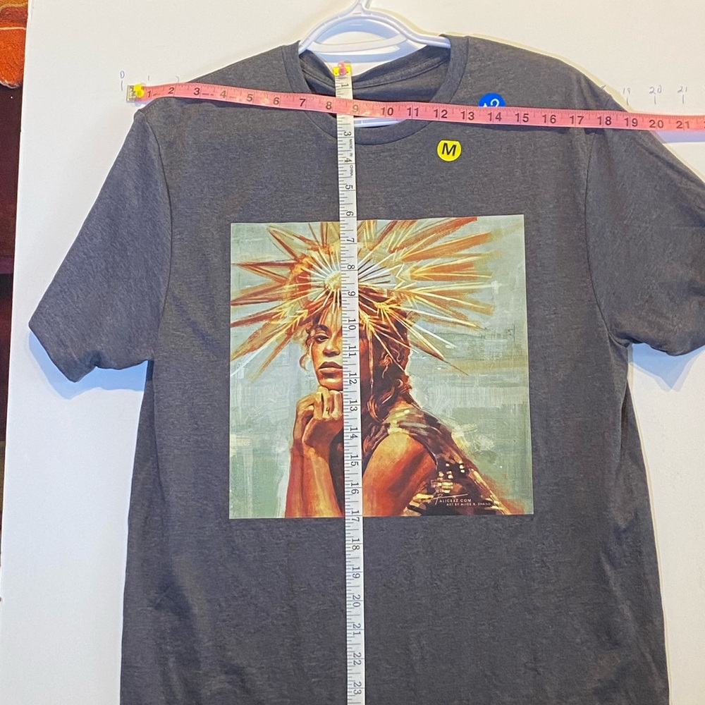 Beyoncé t- shirt